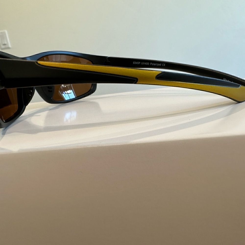 Razor Style Sporty Sunglasses, Plastic Frames, Polarized Lenses, UVA-UVB Protect - Picture 7 of 7